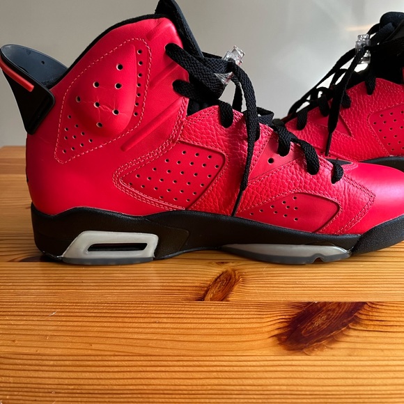 Size 9 Jordon 6 Infrared 23 - Condition 8.5/10 - Picture 4 of 9